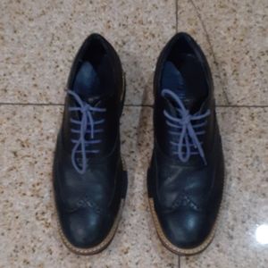 Cole Haan Wingtip Shoes Size 8.5 Great Condition